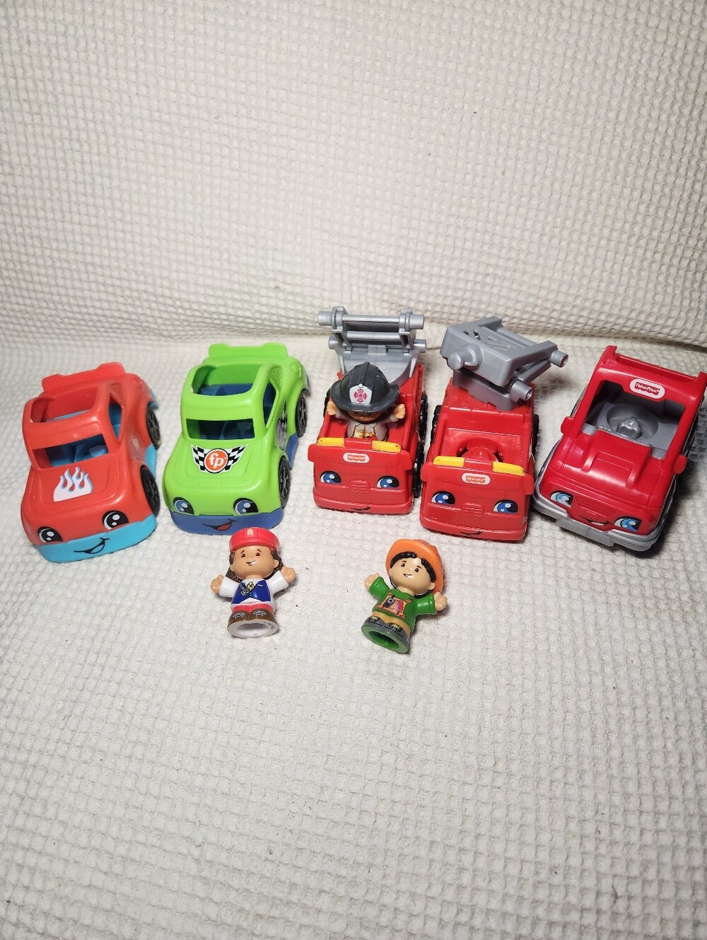 Fisher-Price Little People Red and Green Play Vehicle Set with Two Figures